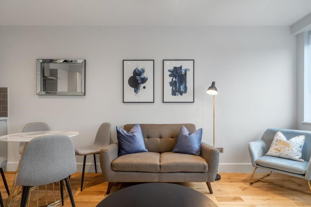 Lovely 1 Bedroom Apartment In The Heart Of Истли Экстерьер фото